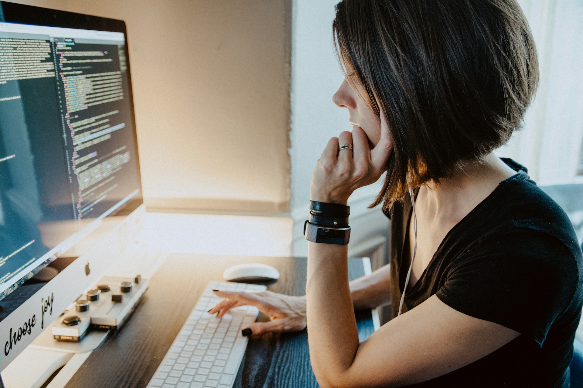 woman at the computer